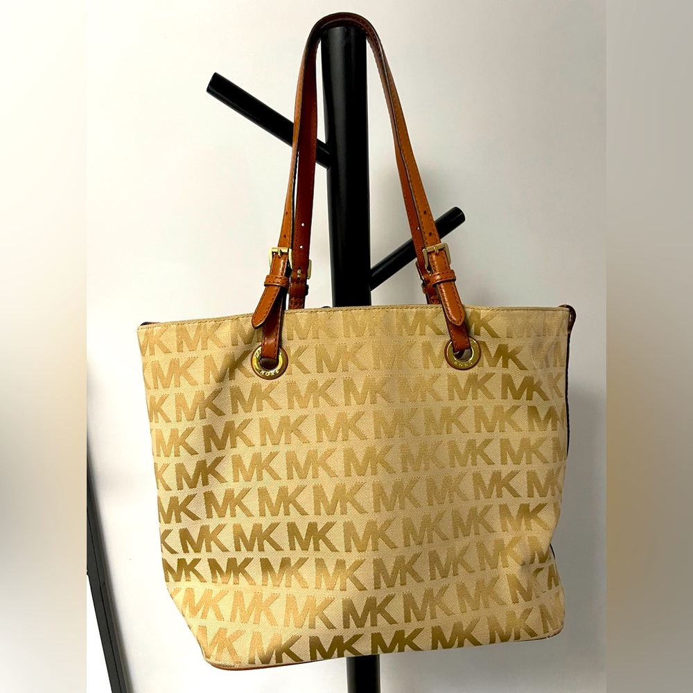 Michael Kors tote